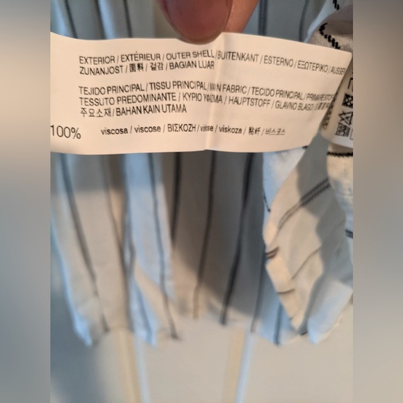 Pull & Bear skirt romper (worn once) - Picture 4 of 4